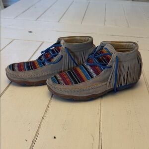 Twisted X serape Fringe Moccasins for Women size 7